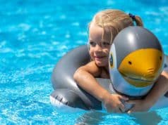 Precaución con los niños en las piscinas