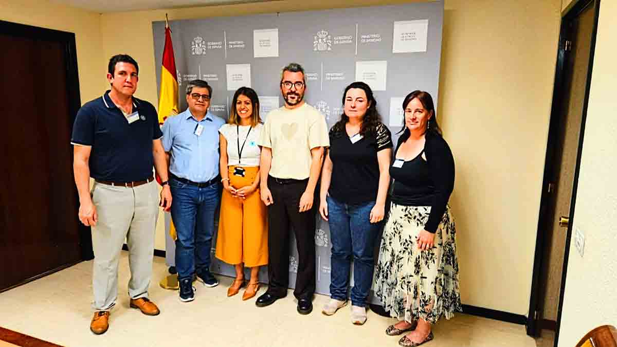 Reunión de las Asociaciones Vecinales de Tres Cantos y Colmenar Viejo con el Secretario de Estado de Sanidad