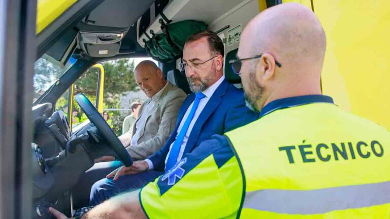 Colmenar Viejo renueva su servicio de emergencias con nueva ambulancia y más profesionales